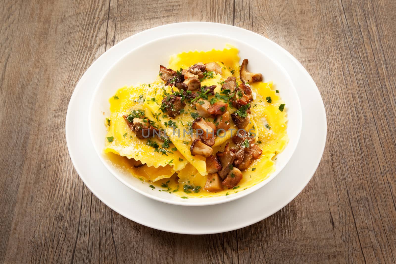 original italian tortelloni with mushroom