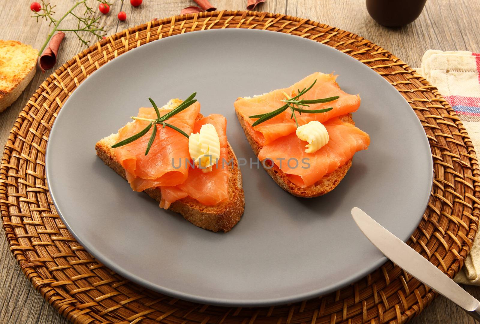 Exquisite bread croutons with smoked salmon