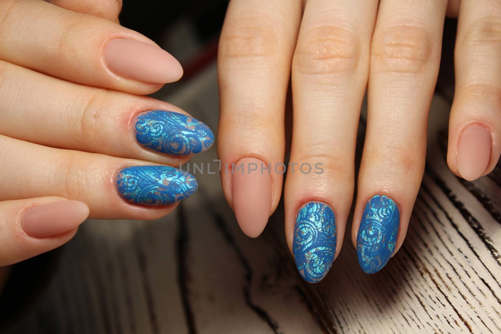 Steep and very stylish design of manicure