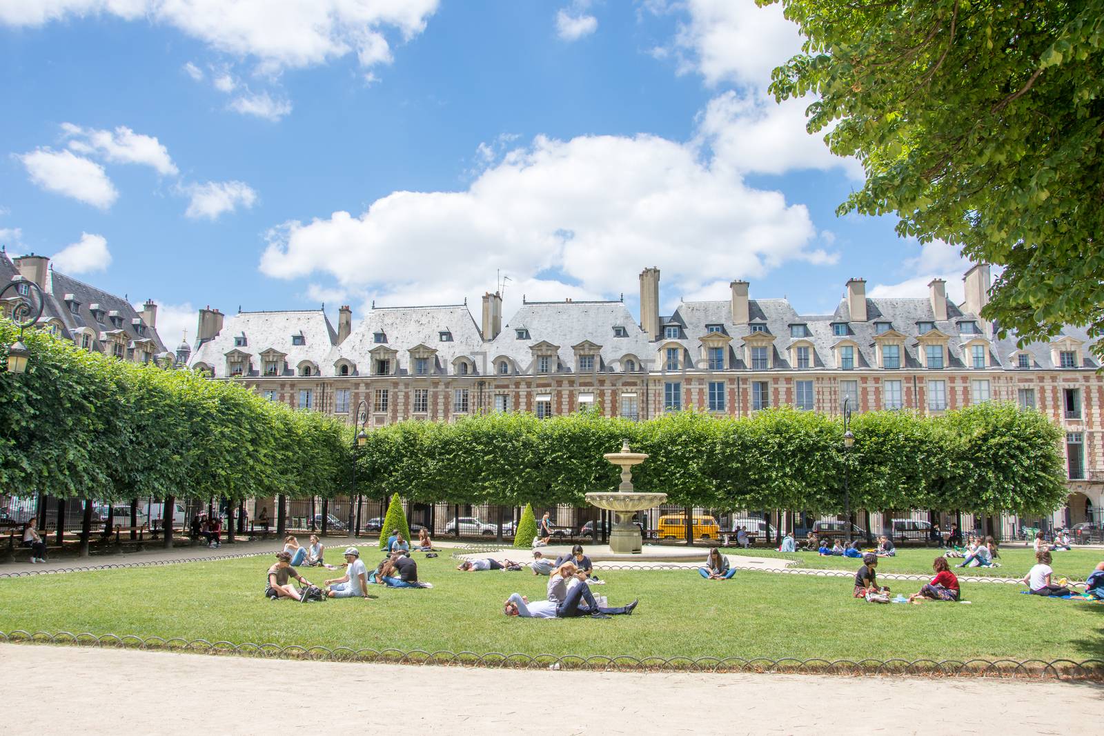 discovery of Paris and the banks of the Seine in summer, France