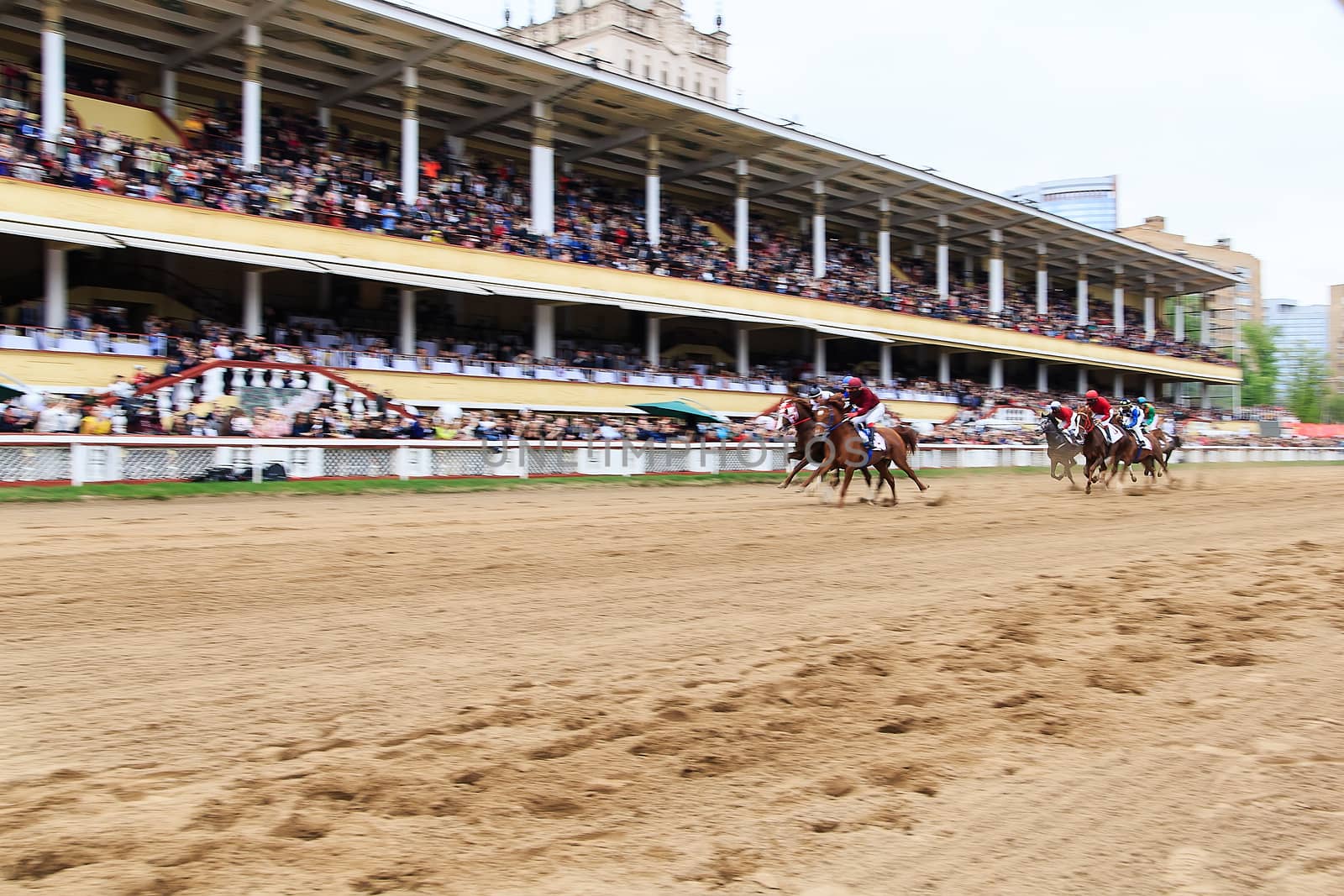 horse racing, abstract background, blurred contours