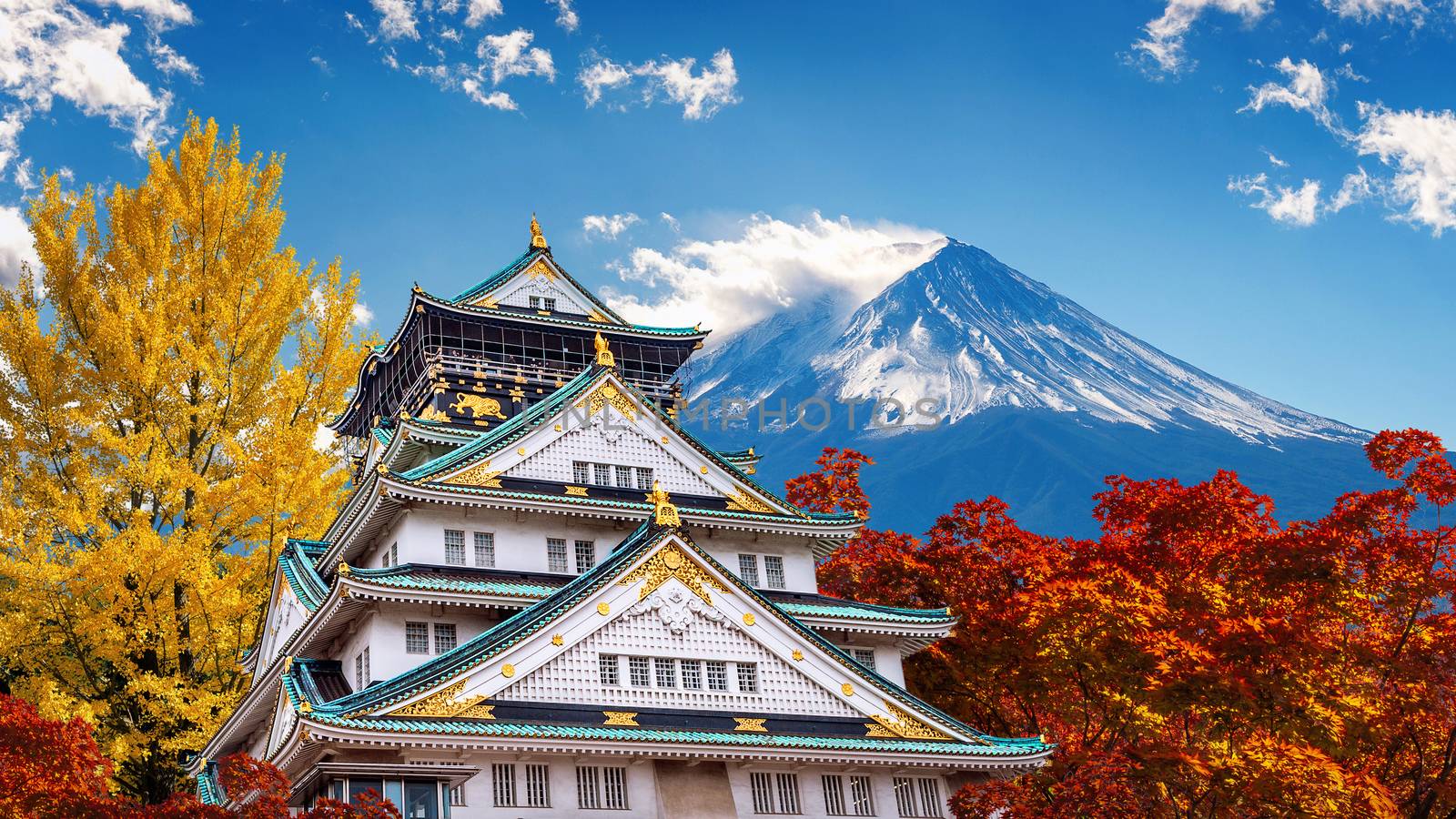 Autumn season with Fuji mountain and Castle in Japan.