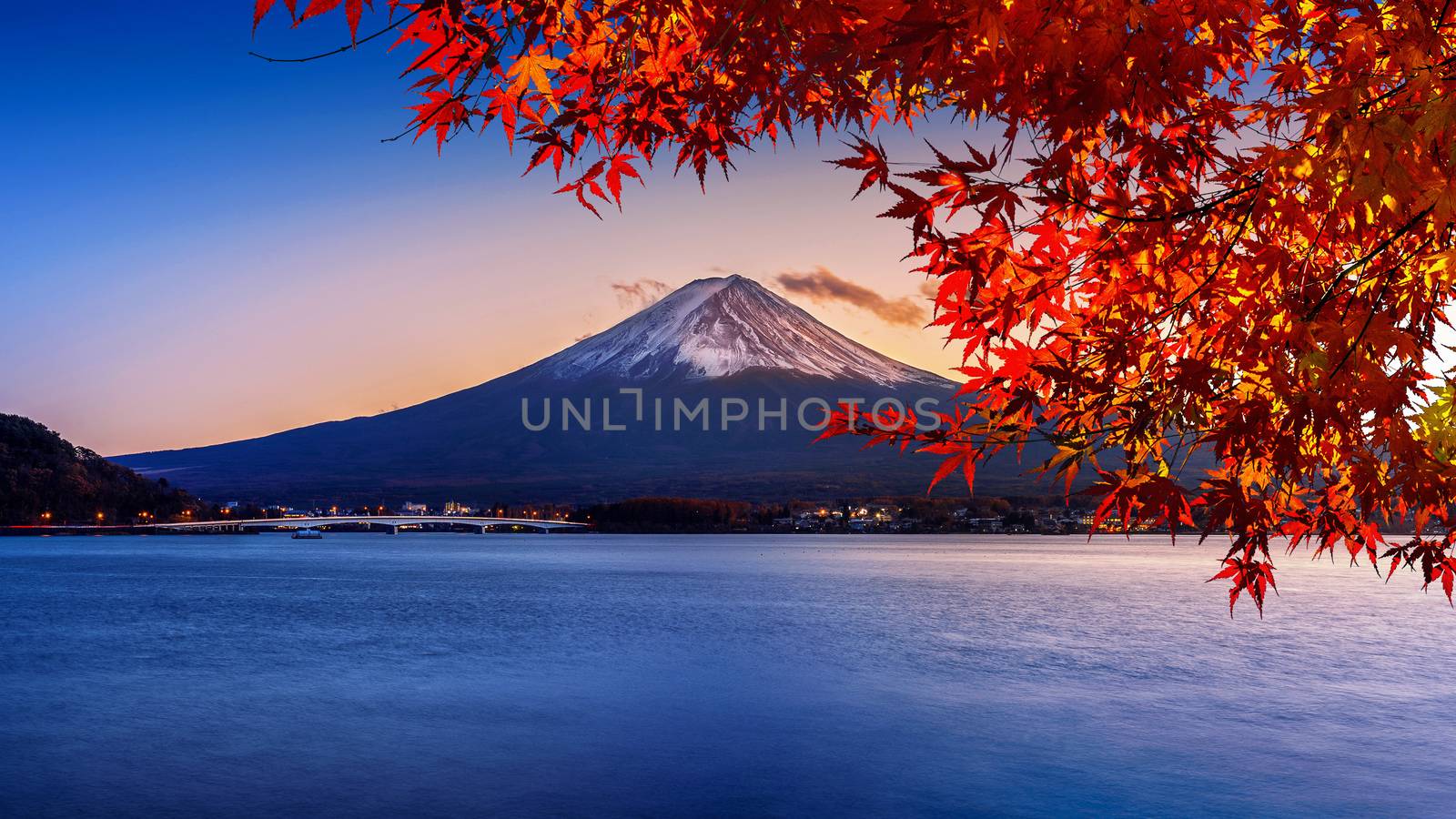 Fuji mountain and Kawaguchiko lake at sunset, Autumn seasons Fuji mountain at yamanachi in Japan.