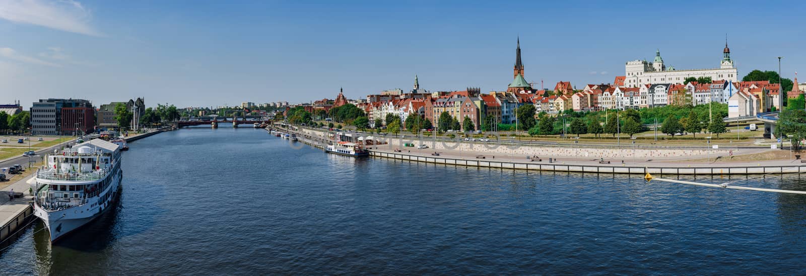 Left bank of the Oder river in Szczecin with the maritime museum and the terraces