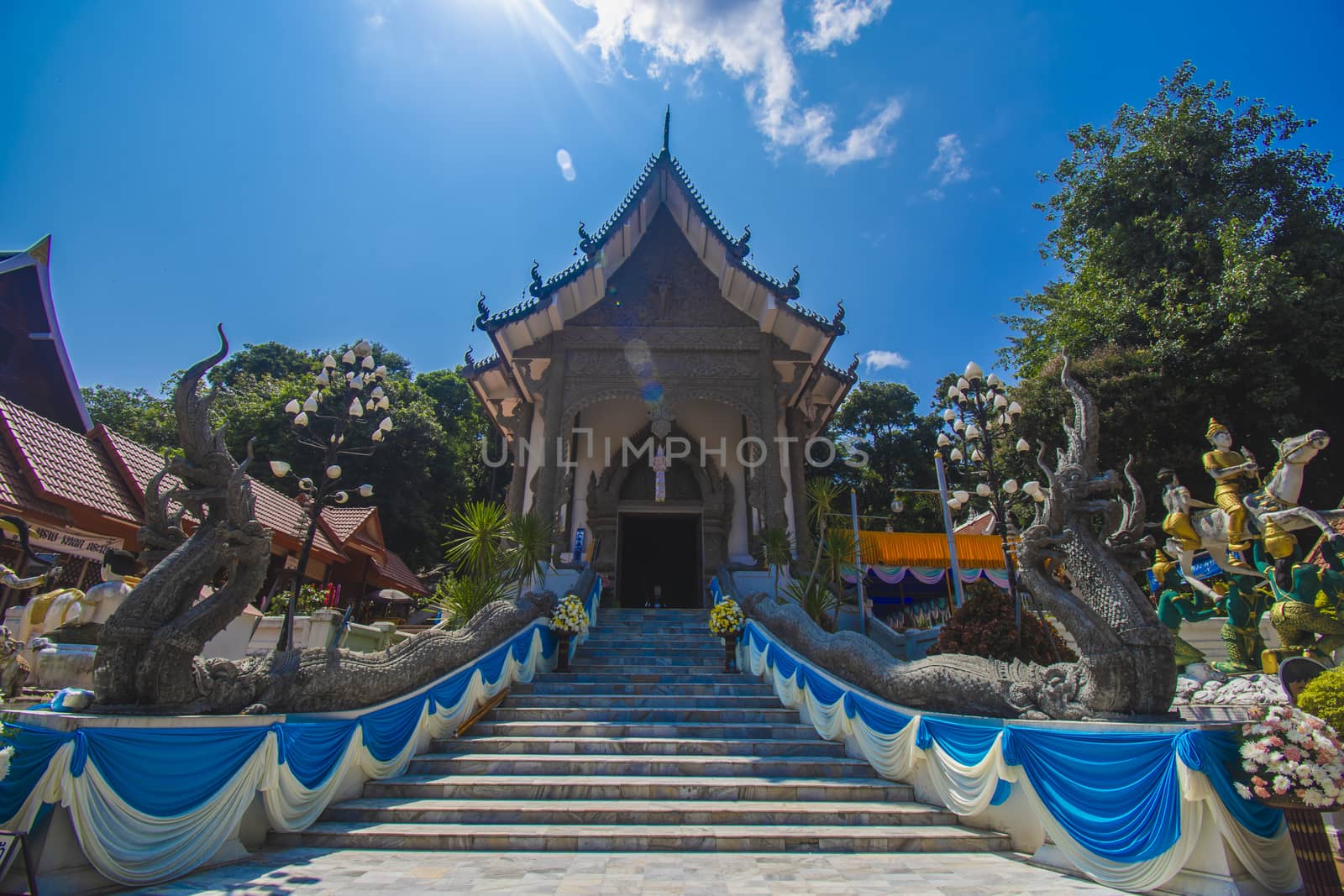 Wat Phra That Pha Ngow by anuraksir