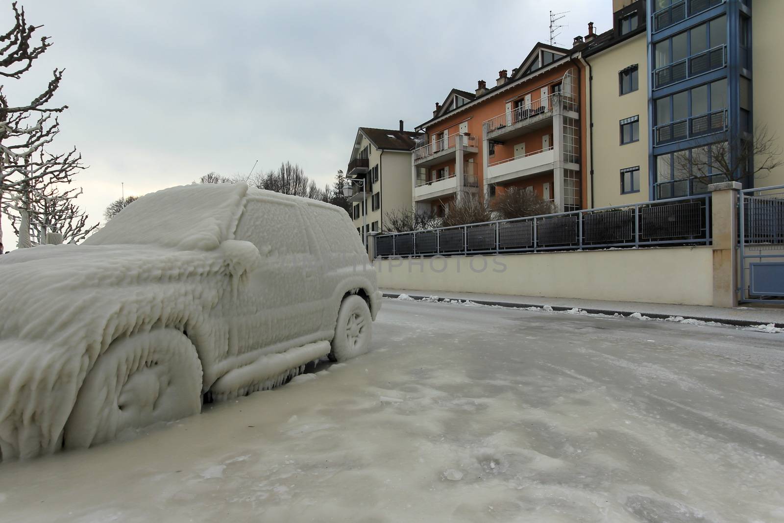 Car caught in the ice in Versoix Switzerland by mariephotos