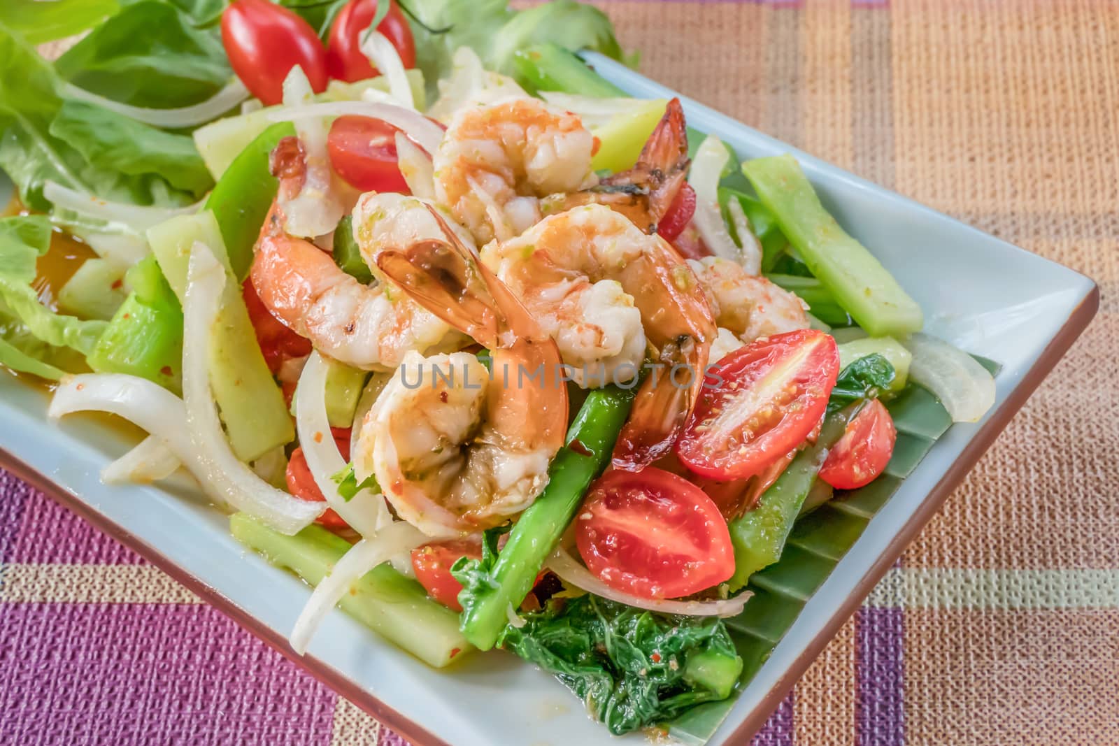 spicy salad with shrimp and mixed vegetables , asian food