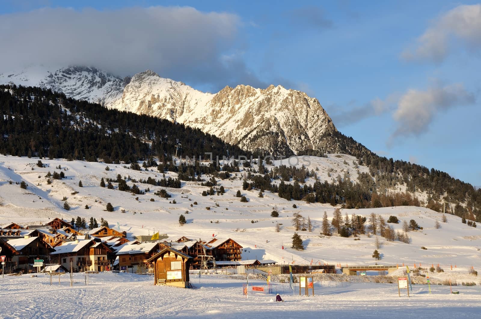 walk in the station of Montgenevre taken by the cold, the snow and the frost. France