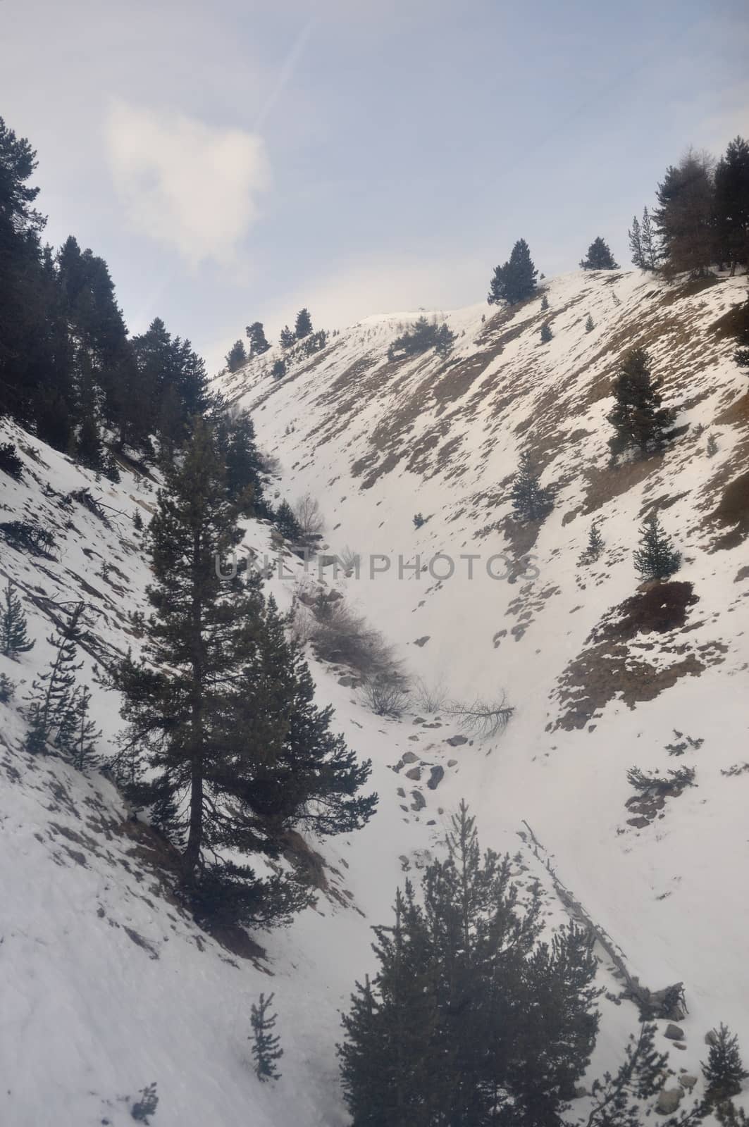 walk in the station of Montgenevre taken by the cold, the snow and the frost. France