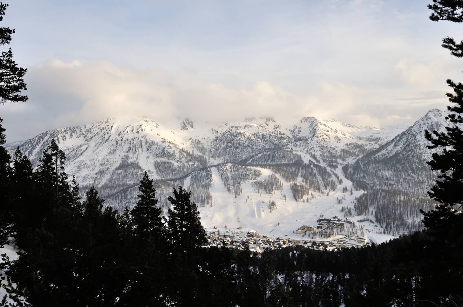 walk in the station of Montgenevre taken by the cold, the snow and the frost. France
