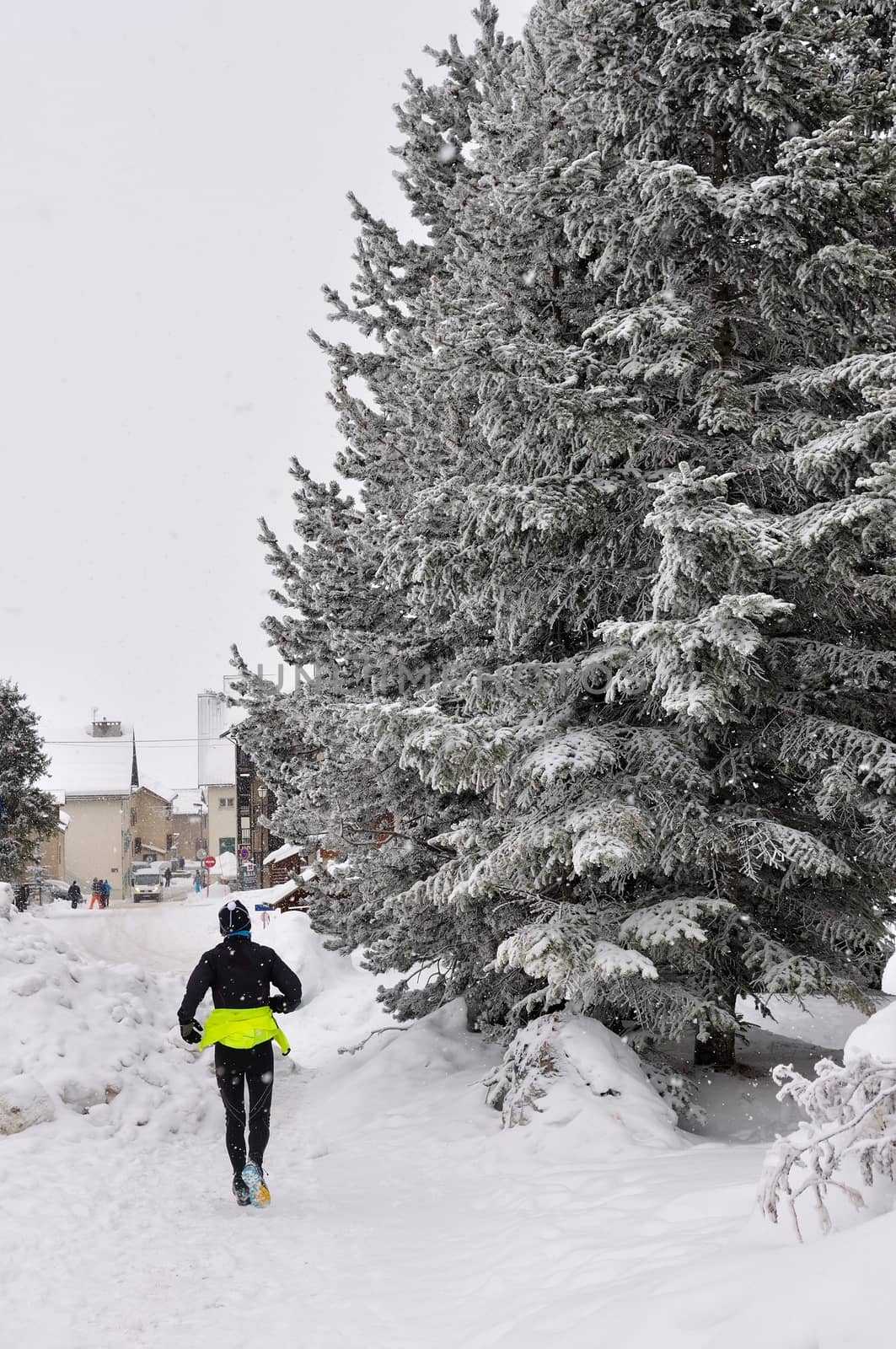 walk in the station of Montgenevre taken by the cold, the snow and the frost. France