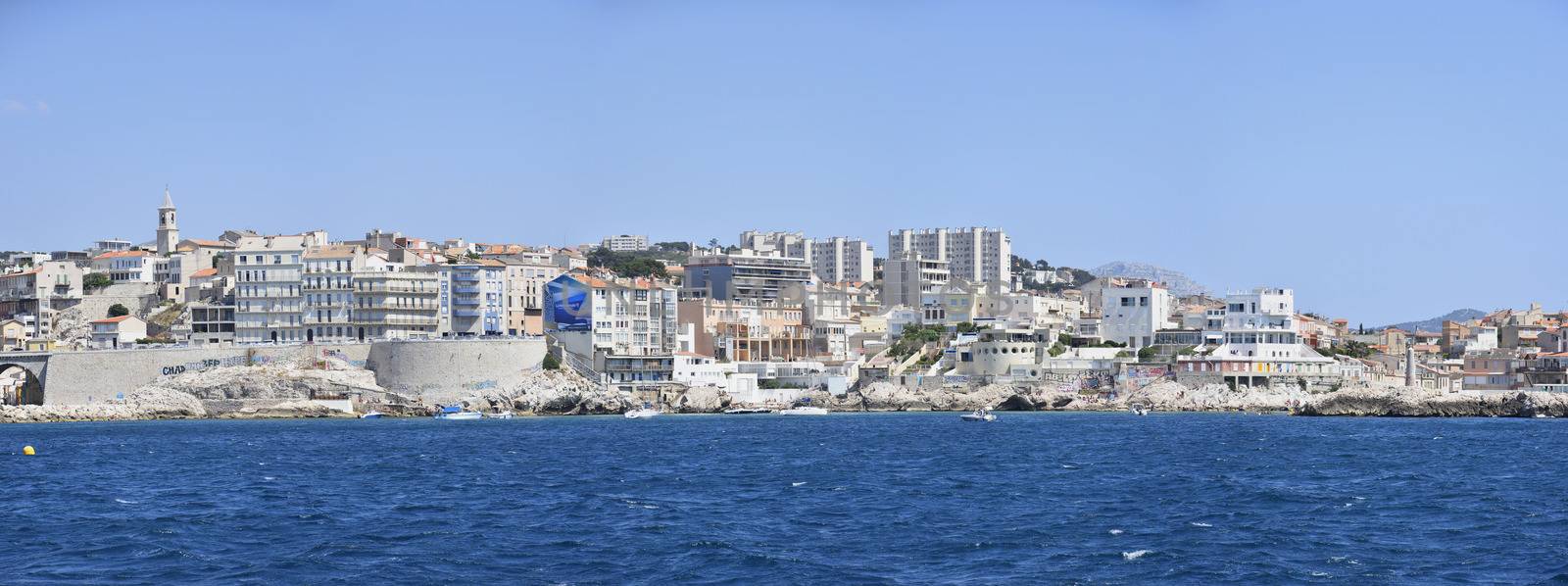 sea ​​trip around the city of Marseille and the creeks by shovag