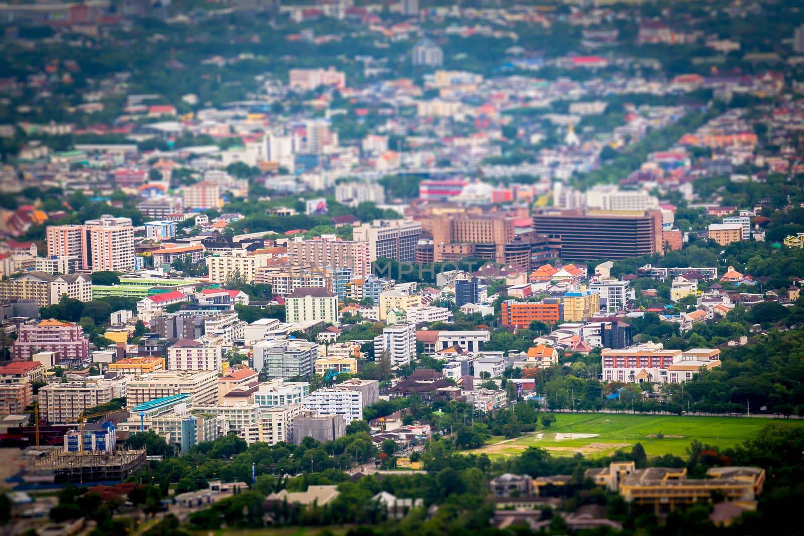 Tilt and shift miniature effect of buildings in Chiang Mai, Thai by yuiyuize