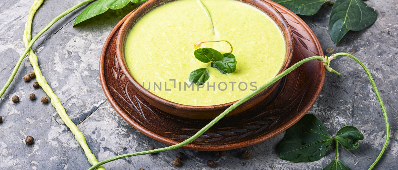 Fresh vigna soup in bowl by LMykola