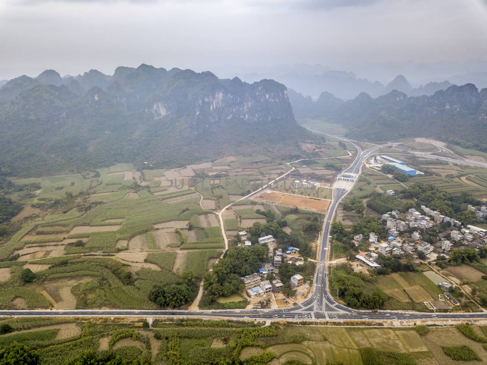 The Chongshui Expressway S62  by JasonYU