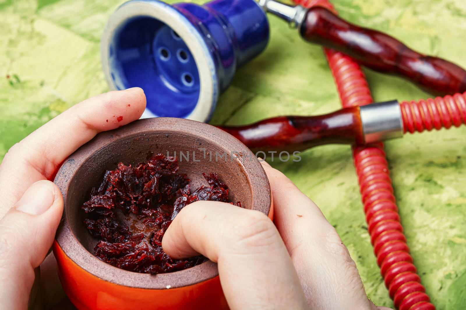 Preparation of a smoking hookah by LMykola