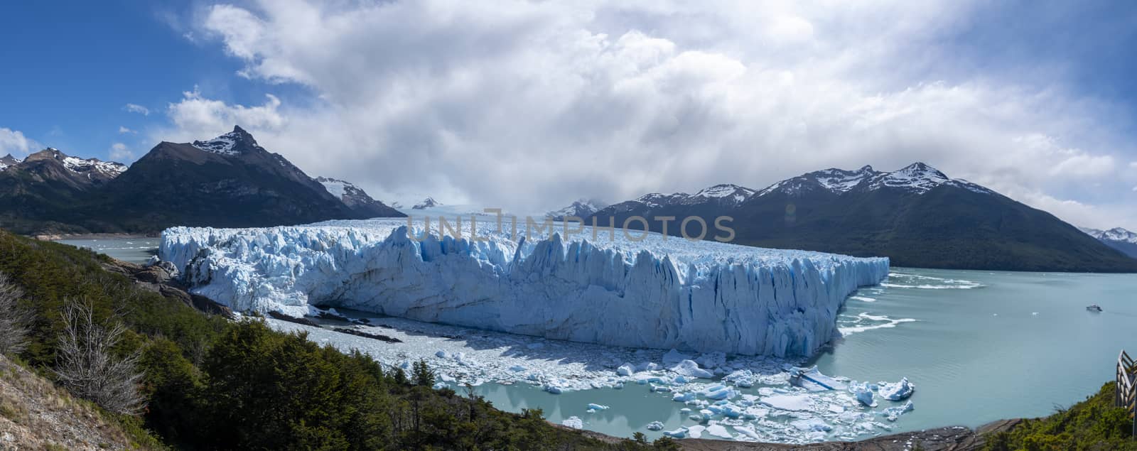 The Perito Moreno Glacier, El Calafate, Argentina by MichaelMou85