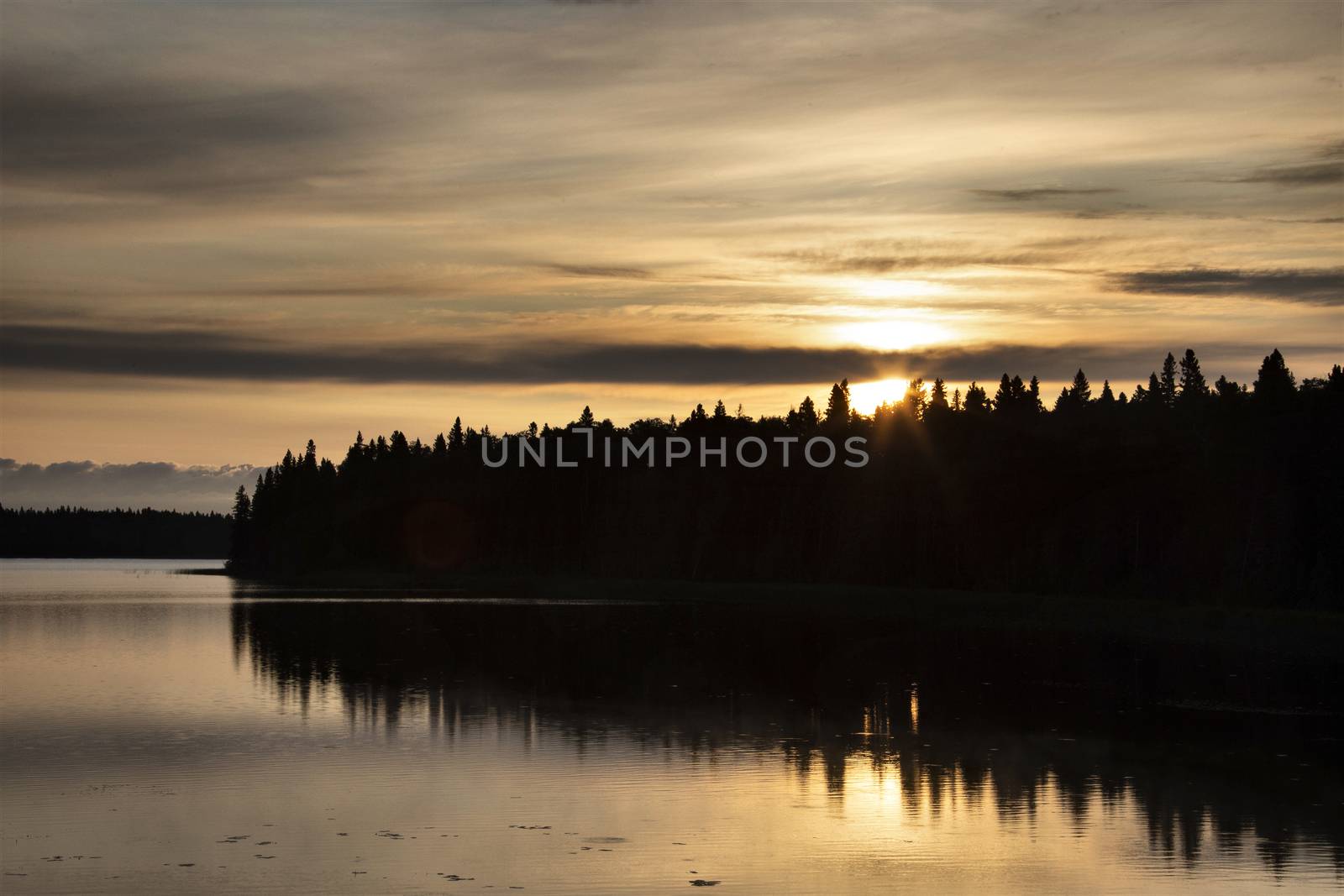 Sunrise Saskatchewan North National Park Waskesui Lakes