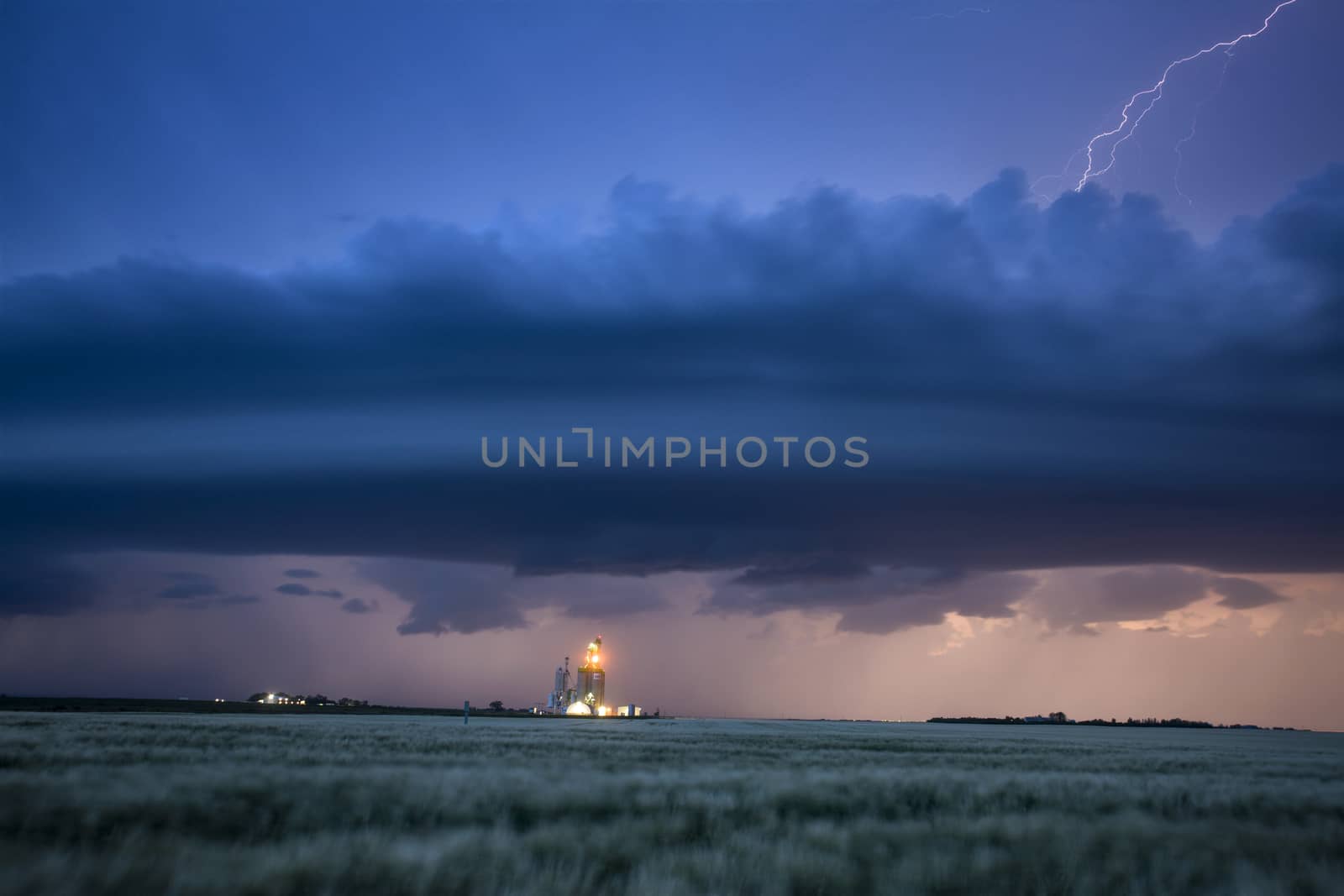 Lightning Storm Clouds Canada Saskatchewan Dramatic Summer