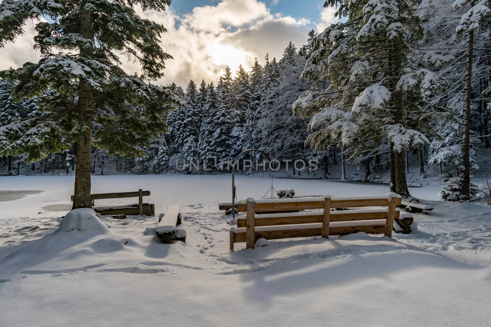 Wonderful winter hike from Restaurant Eggli over the Forstseeli and Diepoldsauer sponge to the Fähnerenspitz in the Appenzeller Land in Switzerland