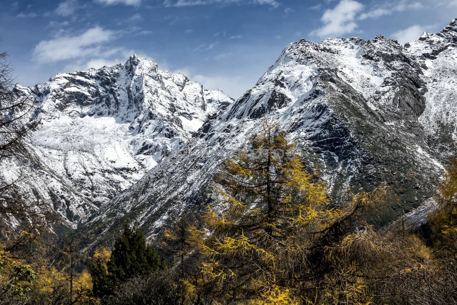 The beautiful autumn scenery of bipeng ditch by JasonYU