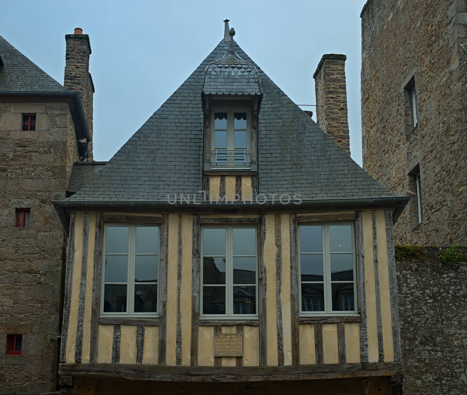 Fully restored old medieval traditional house in Dinon, France