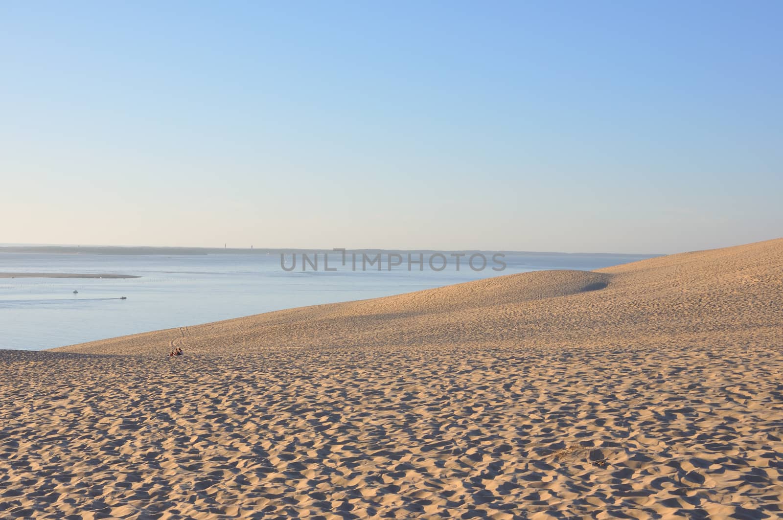 holidays around the Arcachon bay and the pilat dune, France.
summer evening on the beach
