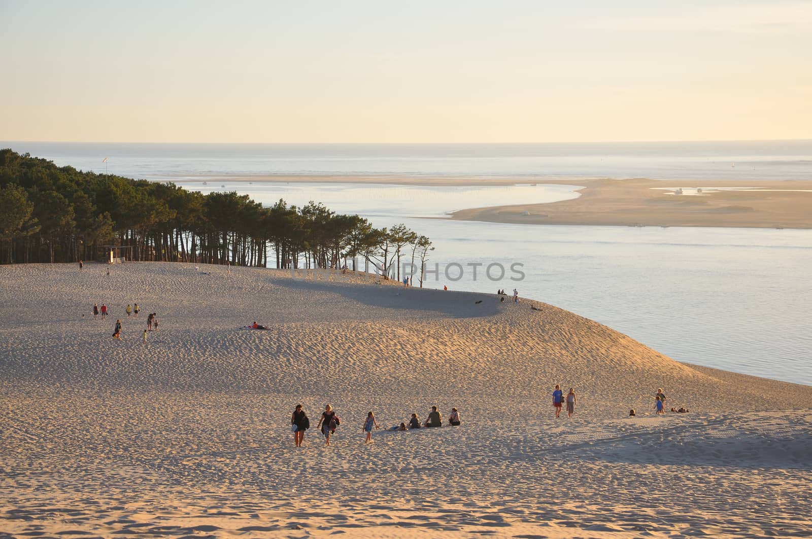 holidays around the Arcachon bay and the pilat dune, France.
summer evening on the beach