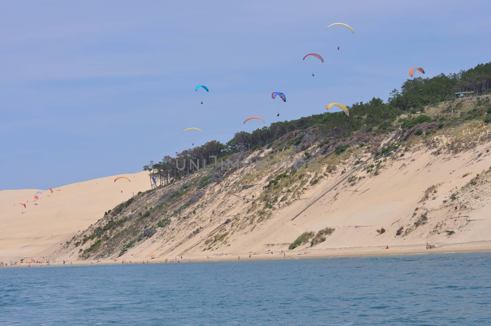 holidays around the Arcachon bay and the pilat dune, France.
summer evening on the beach