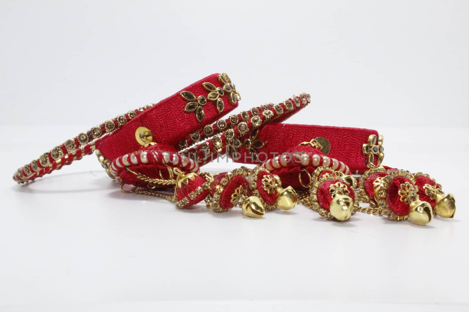 beautiful bangles set for women latest fashion by KUL-WIN