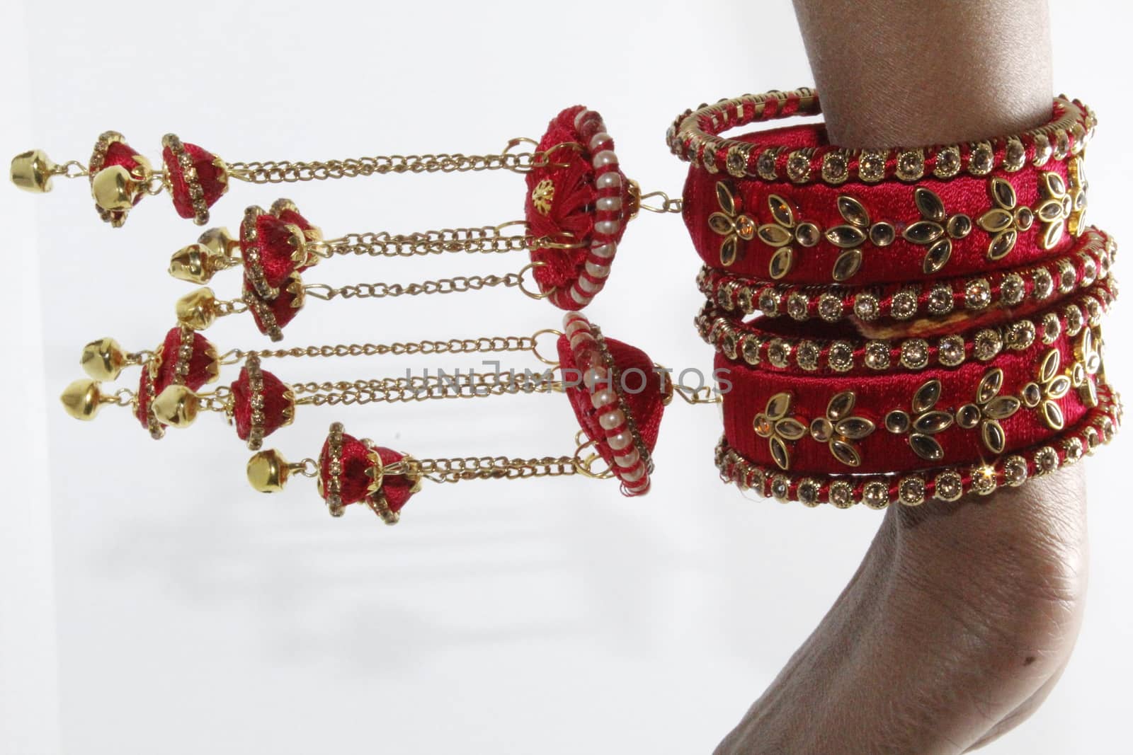 beautiful bangles set for women latest fashion by KUL-WIN