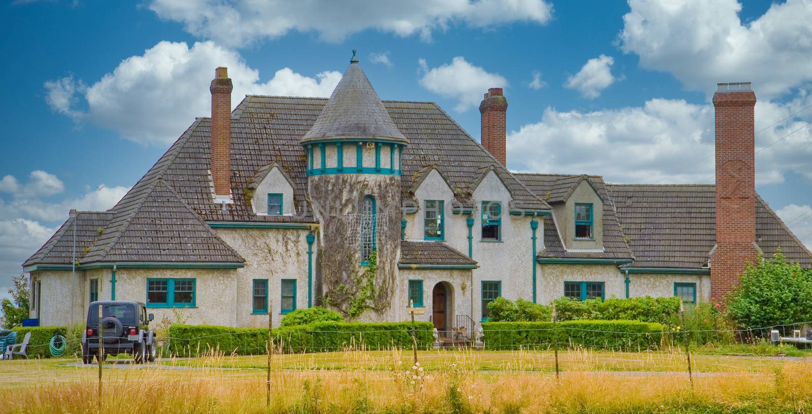 An old rustic mansion in the Pacific Northwest