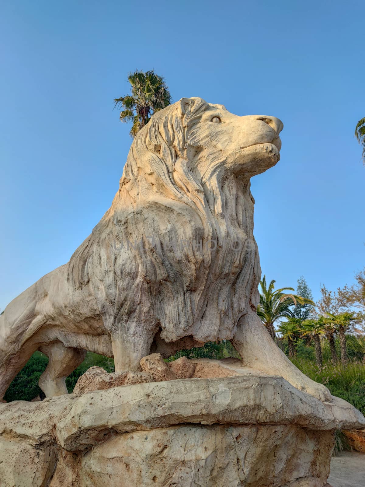 Lion Stone statue