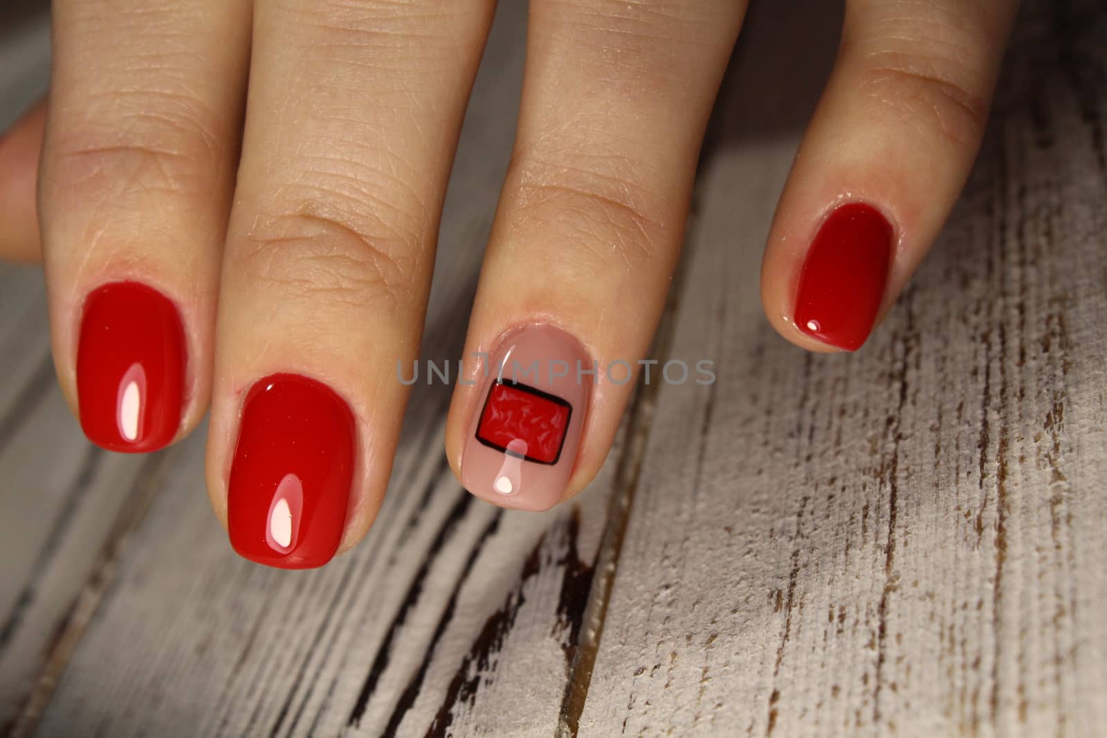 Manicure design nails varnish changes color. Thermo