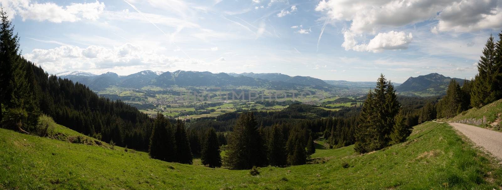 Fantastic crossing of Sonnenkopf, Heidelbeerkopf and Schnippenkopf in the Allgau Alps near Hinang, Sonfhofen