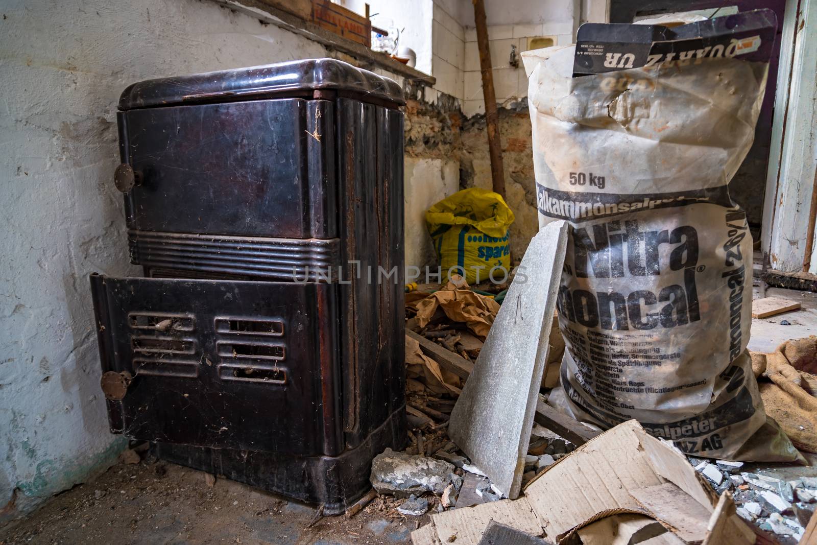 Abandoned places such as factories, farmhouses, shops, houses, facilities and clinics in Germany