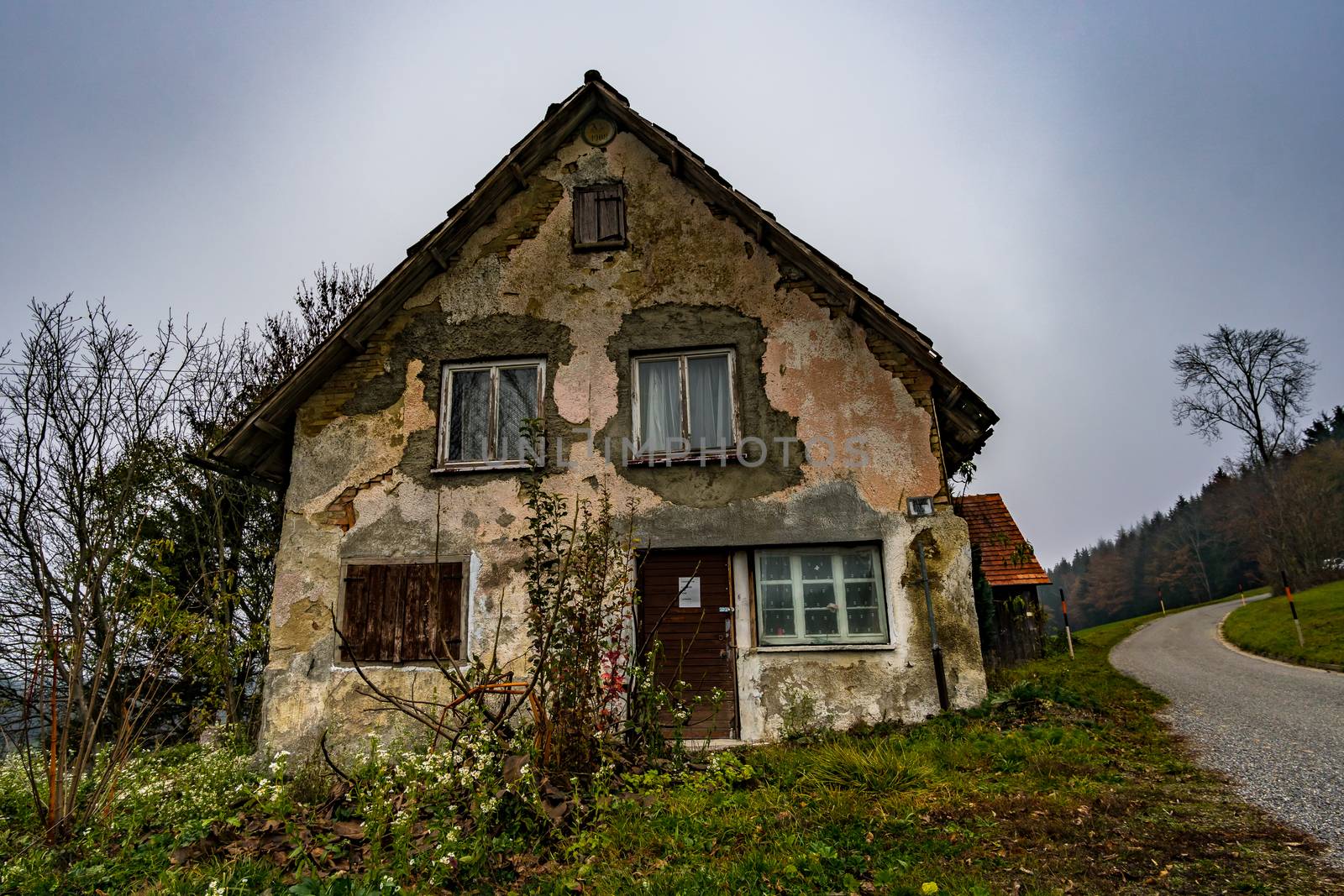 Abandoned places such as factories, farmhouses, shops, houses, facilities and clinics in Germany