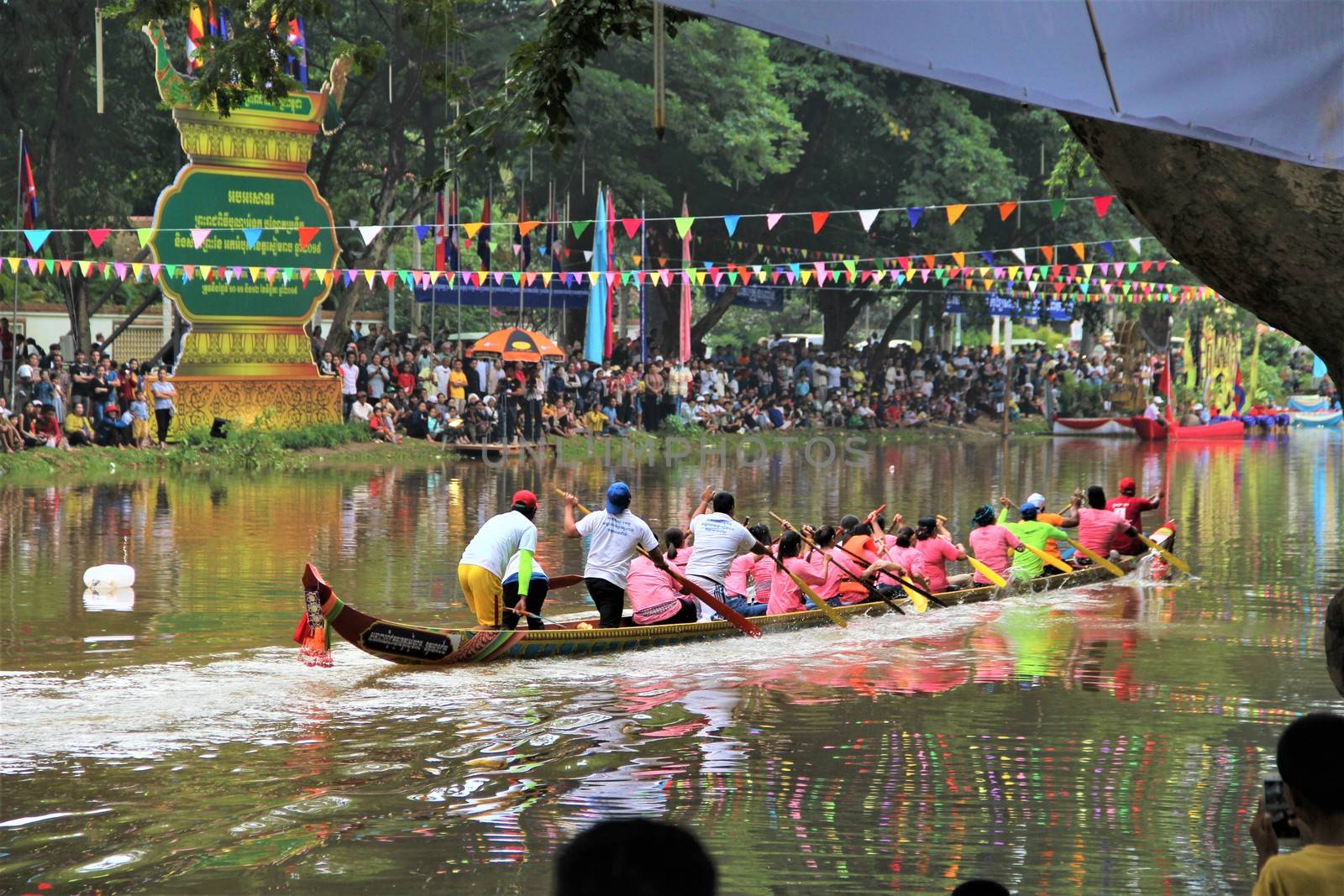 Siem reap boat race during cambodian asia water festival