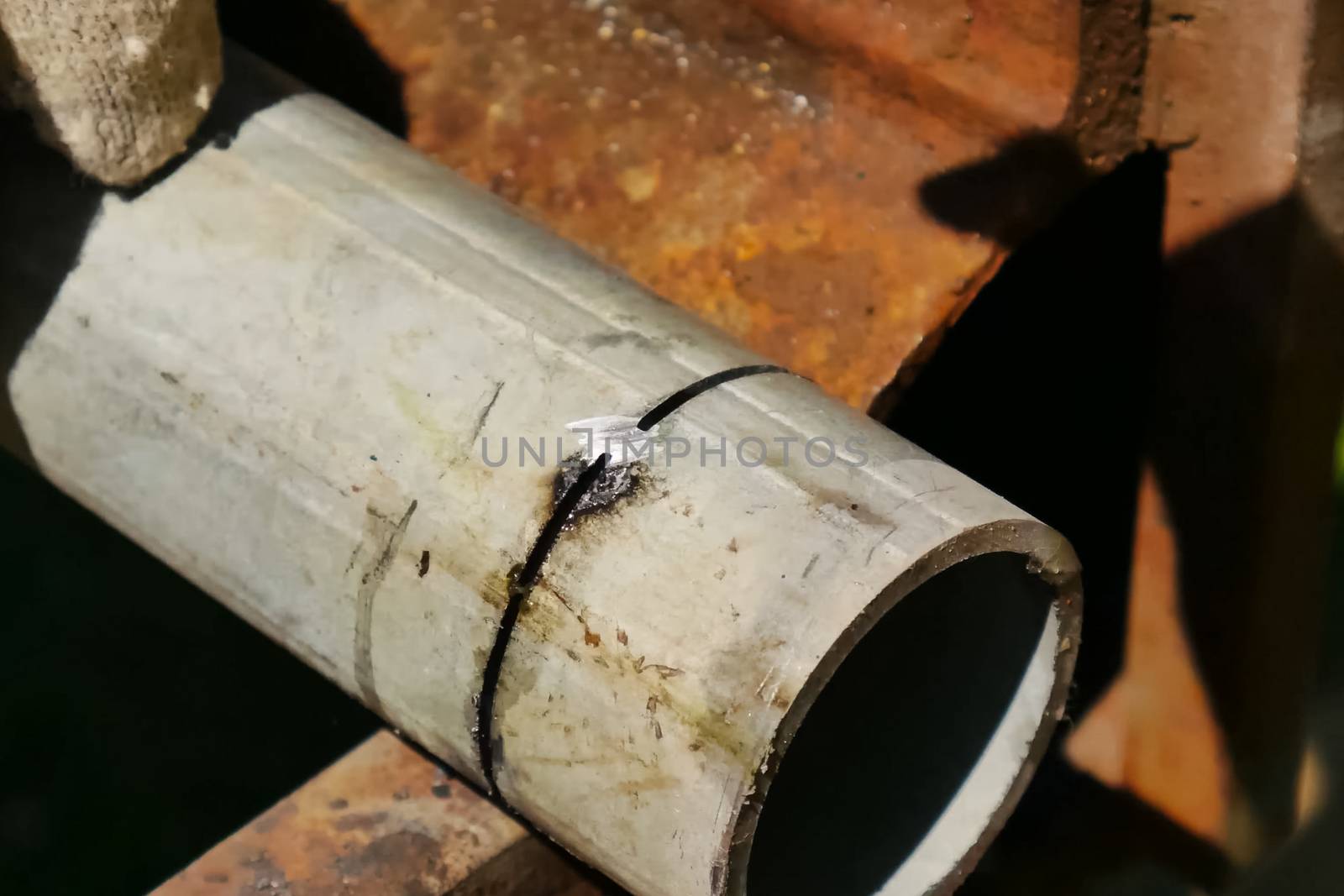 Metal pipe prepared for welding. Preparation of tubes with weldi by nyrok
