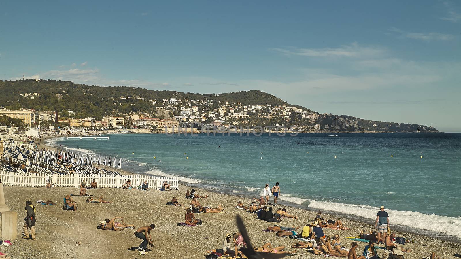 Nice Beach and sea by pippocarlot