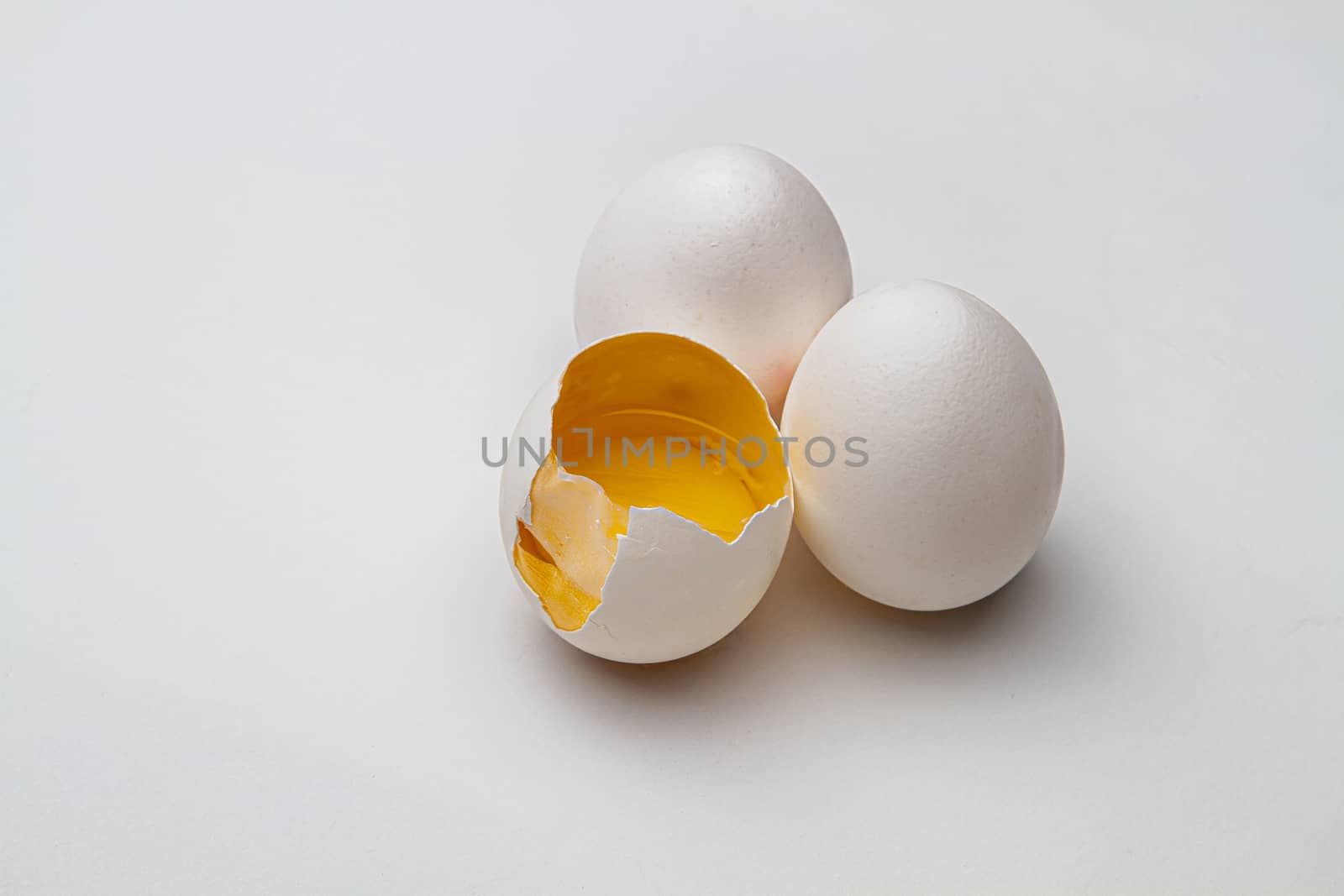 Good egg broken egg by mypstudio