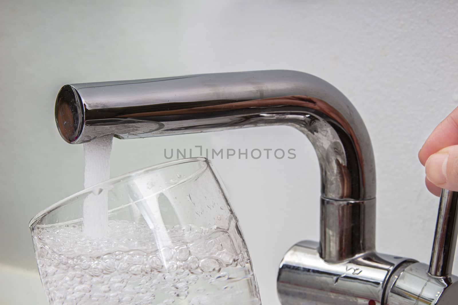 Glass at water tap and filling water with lead contamination by oasisamuel