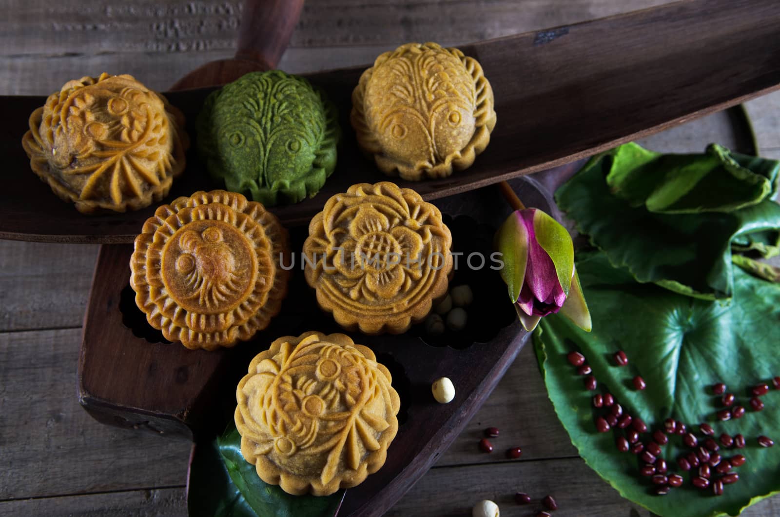 Mid Autumn Moon Cake  by yongtick
