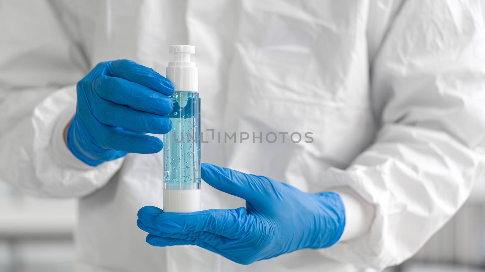 Hand Wash Gel Hygiene is packed in glass bottles by chemical experts.