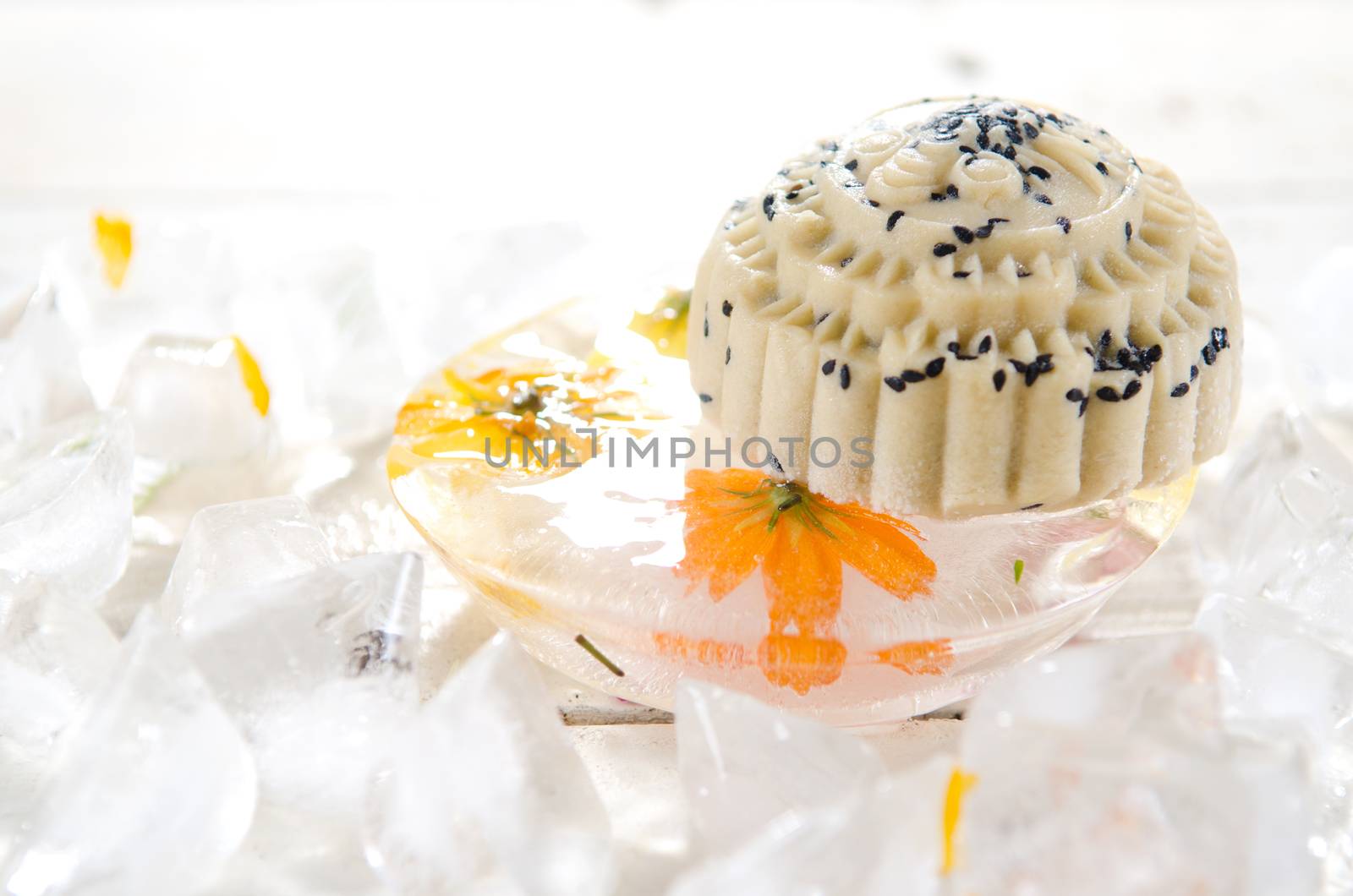 Mid Autumn Moon Cake by yongtick