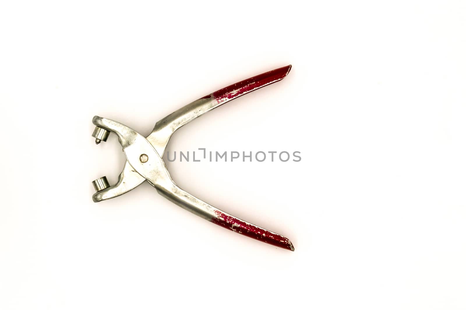 Eyelet pliers for attaching snaps  by Philou1000