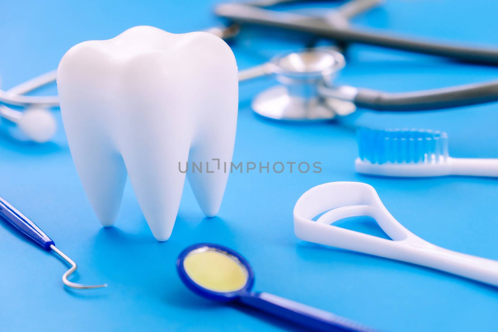 dental hygiene background by ponsulak