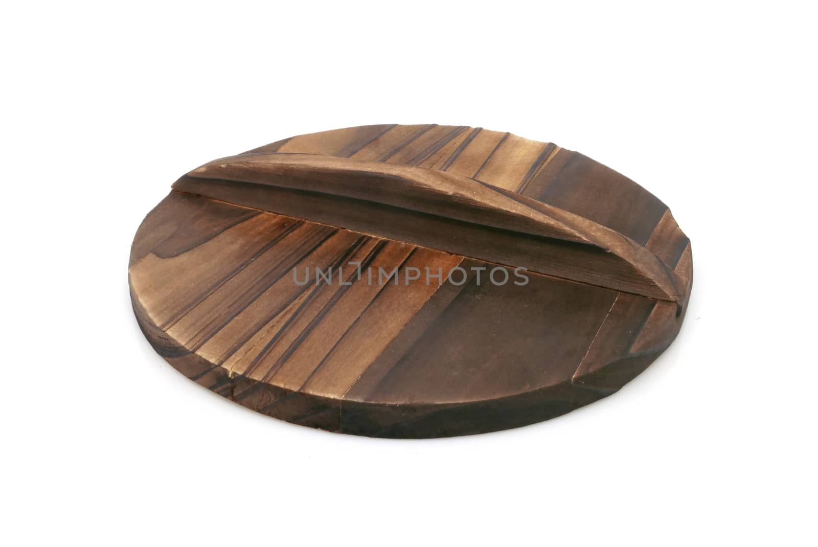 wooden cover of the bowl on white background by cougarsan