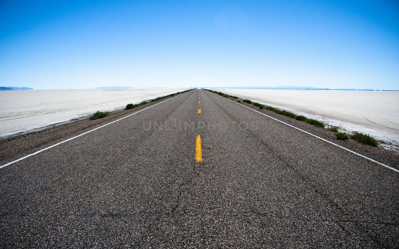 empty Road by amitdnath