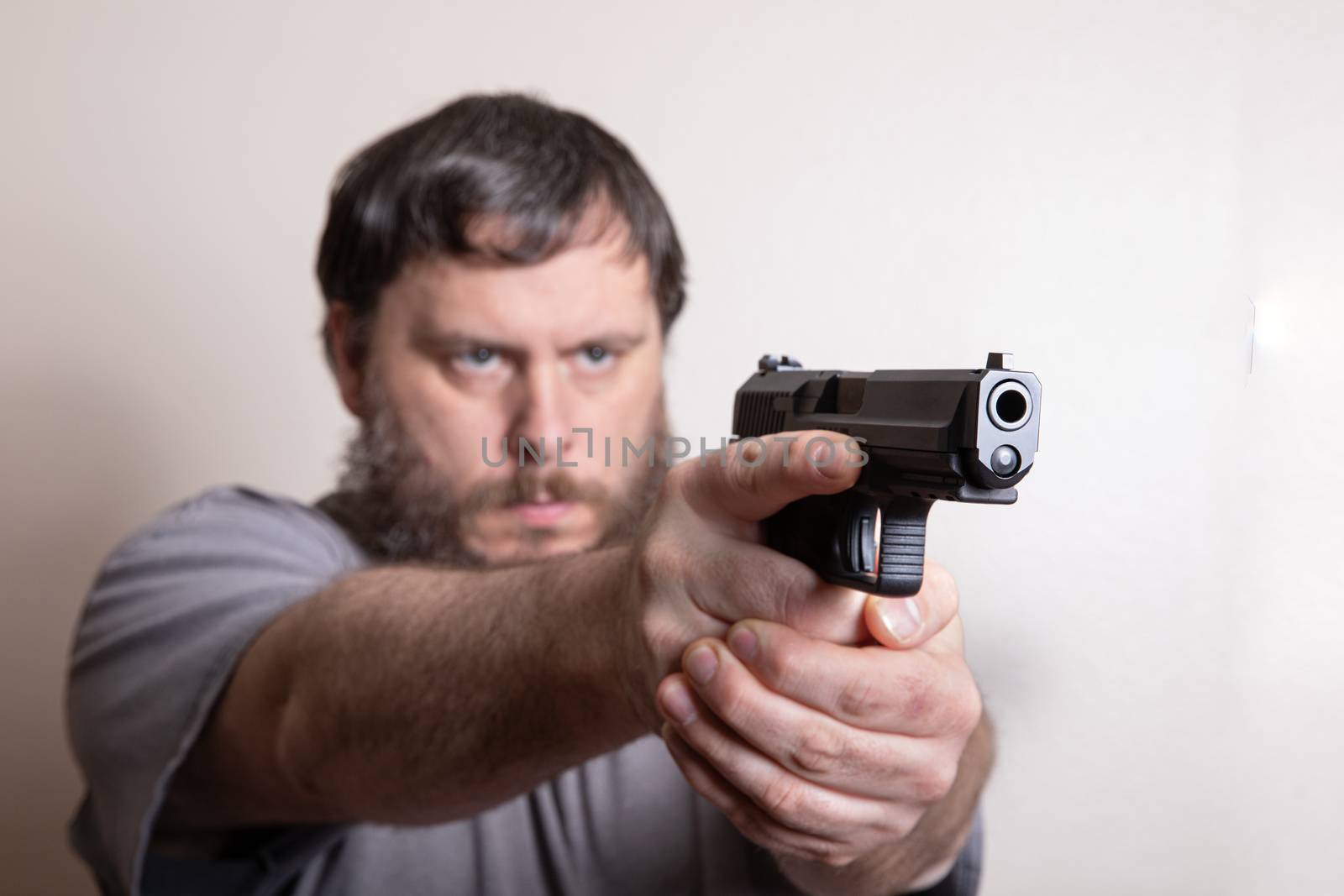 Man using his 2nd amendment right to protect his home